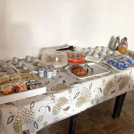 La Saracina Bed & Breakfast